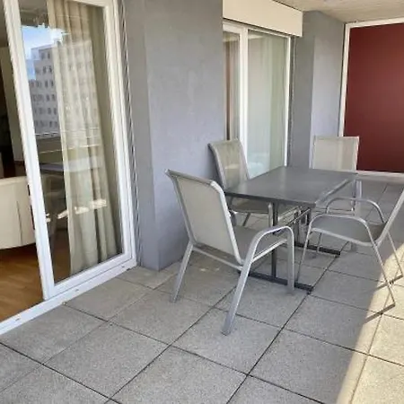 179 Comfortable Sunny Quiet Good Location And Free Parking Included Lejlighed *