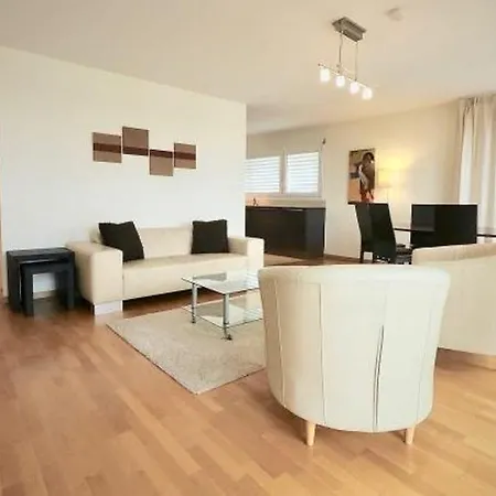 Lejlighed 179 Comfortable Sunny Quiet Good Location And Free Parking Included *