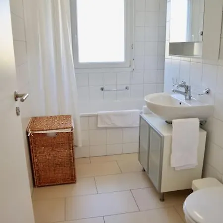 179 Comfortable Sunny Quiet Good Location And Free Parking Included Lägenhet Lausanne