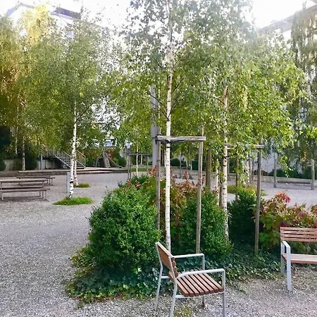 179 Comfortable Sunny Quiet Good Location And Free Parking Included Lägenhet