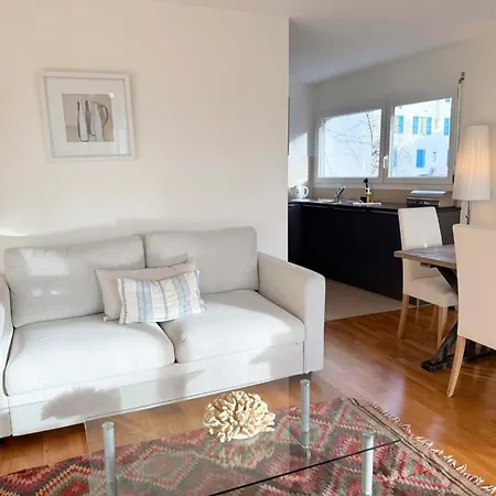 Appartement 179 Comfortable Sunny Quiet Good Location And Free Parking Included