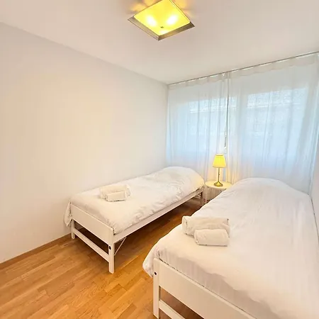 Apartment 179 Comfortable Sunny Quiet Good Location And Free Parking Included